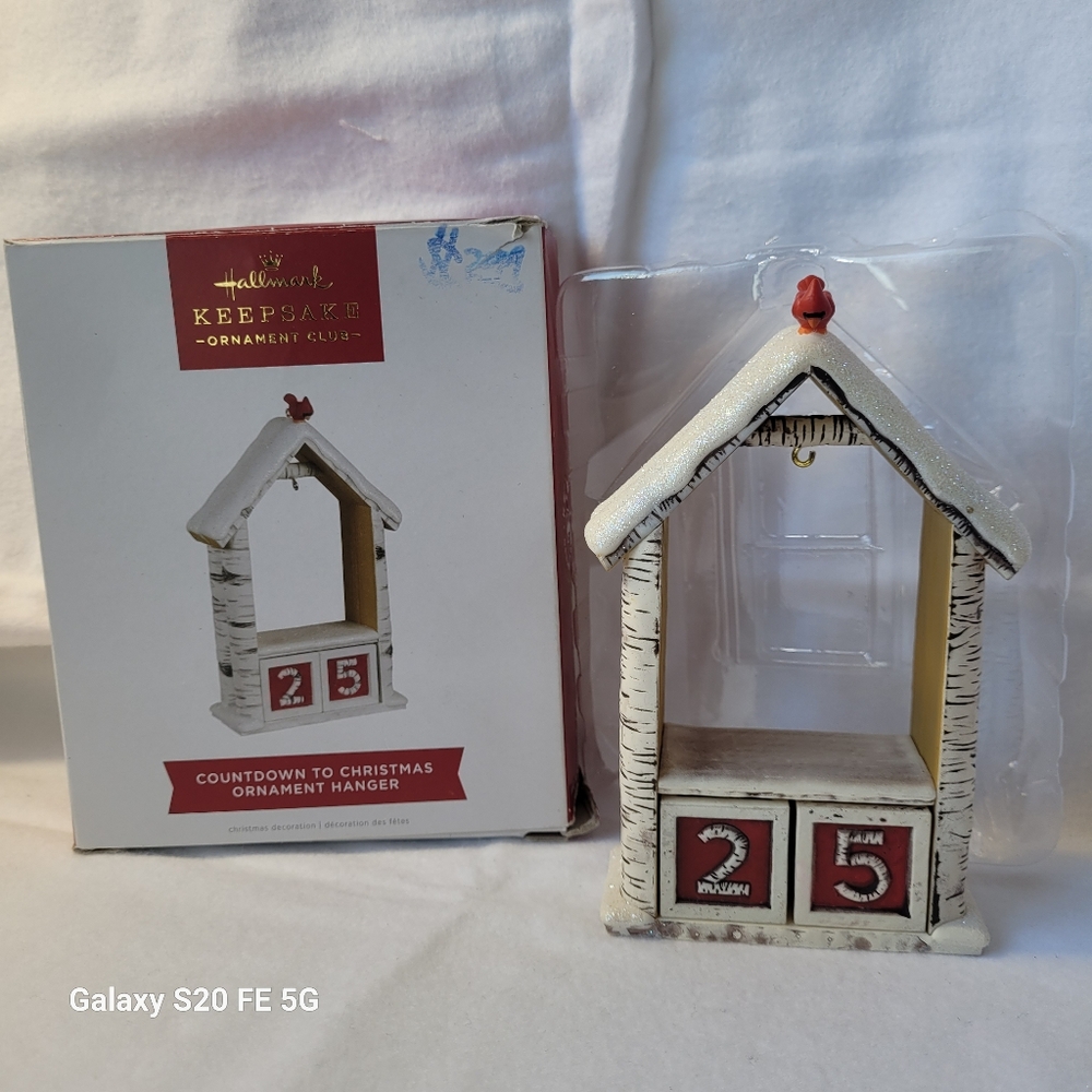 Hallmark Keepsake Ornament Hanger